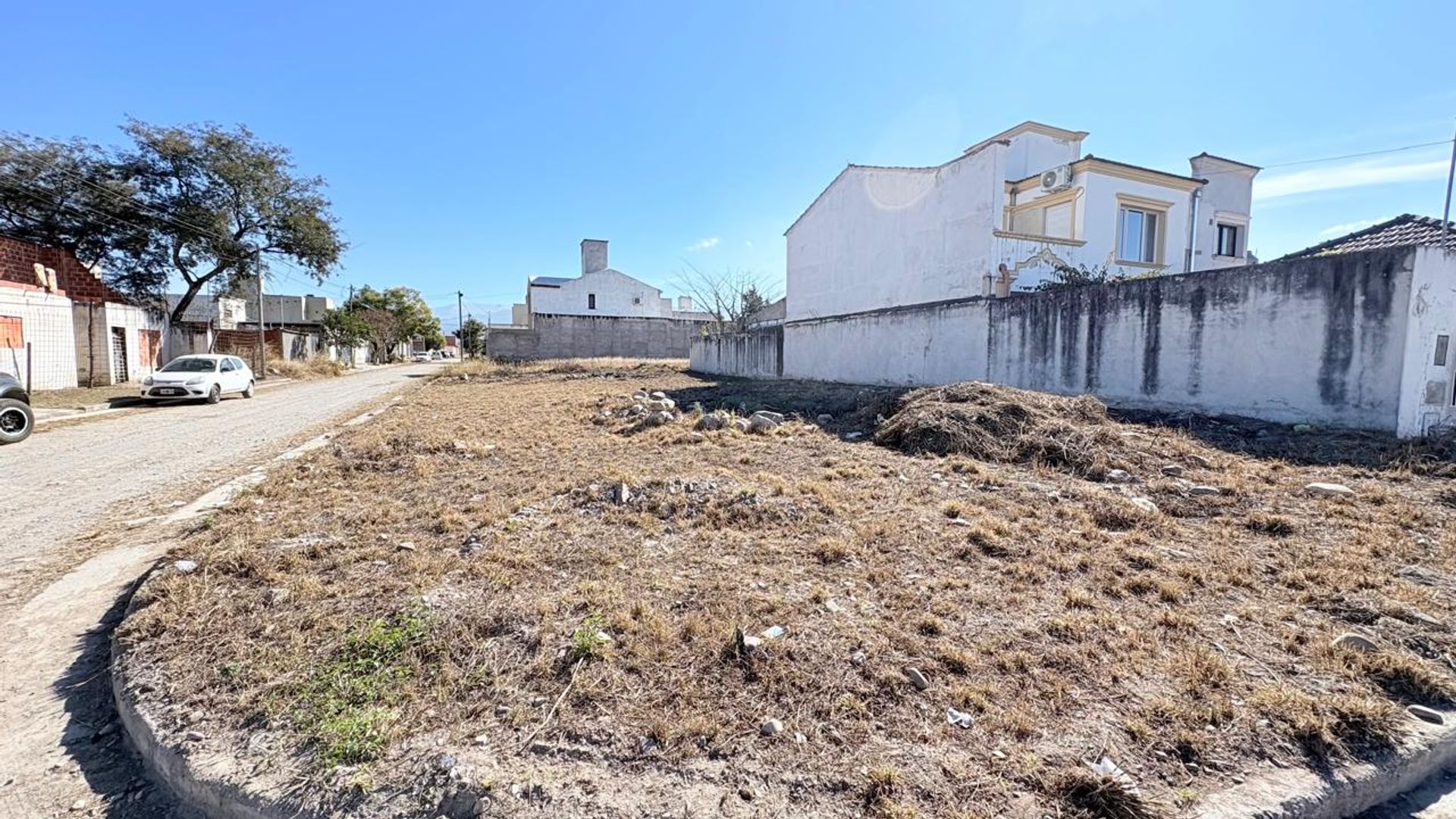 TERRENO VENTA ESQUINA PORTAL DE LESSER - foto 8