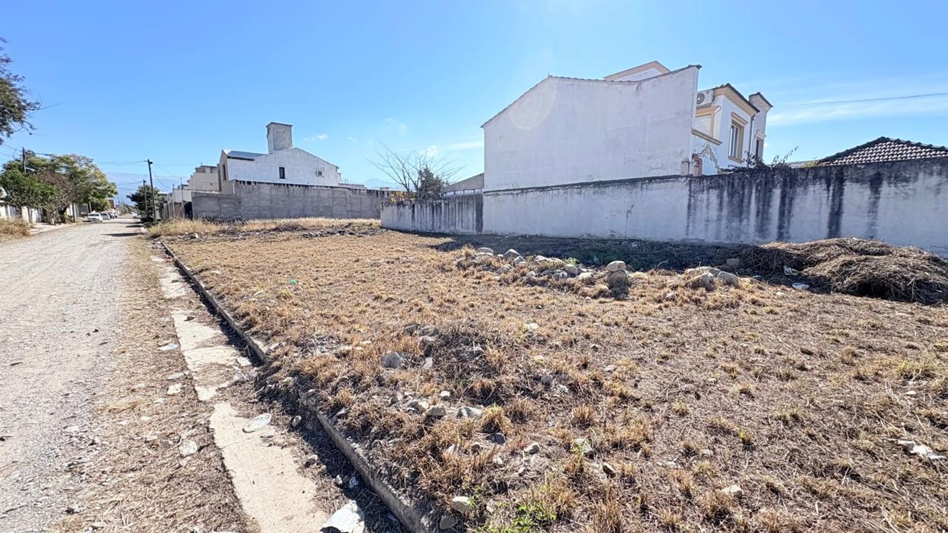 TERRENO VENTA ESQUINA PORTAL DE LESSER - foto 9