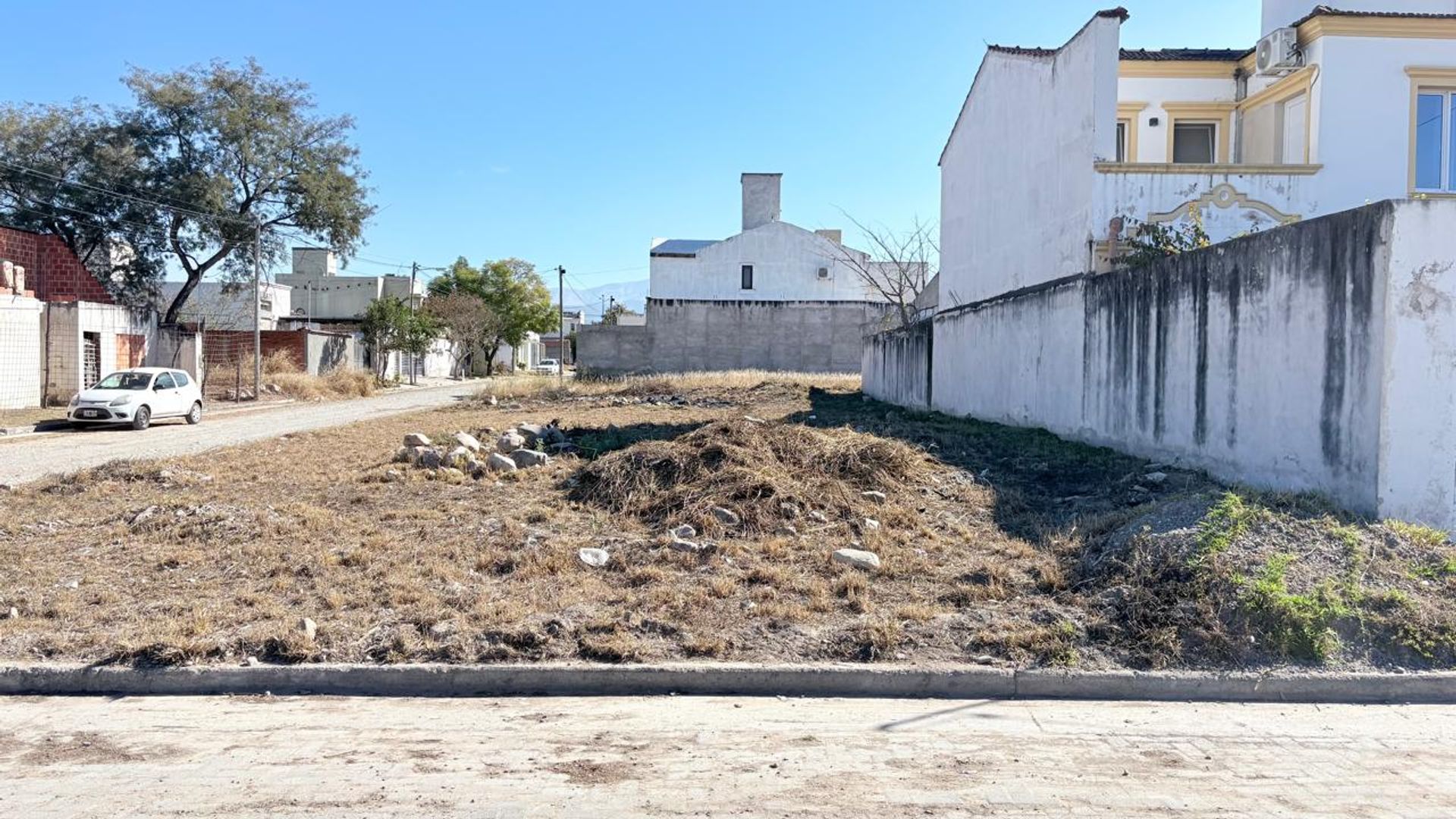 TERRENO VENTA ESQUINA PORTAL DE LESSER - foto 4