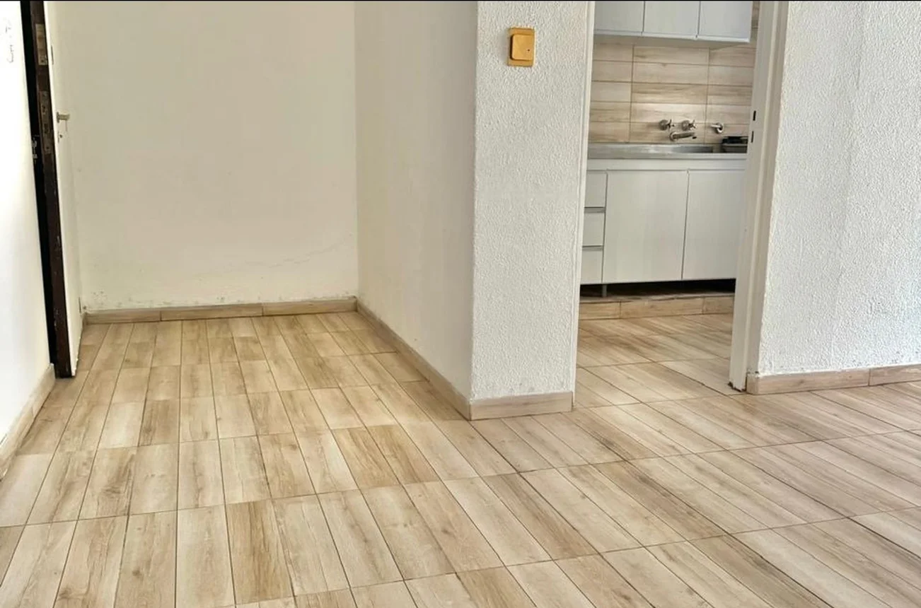 Departamento de 3 ambientes en venta en Barracas, Avenida Montes de Oca 1200