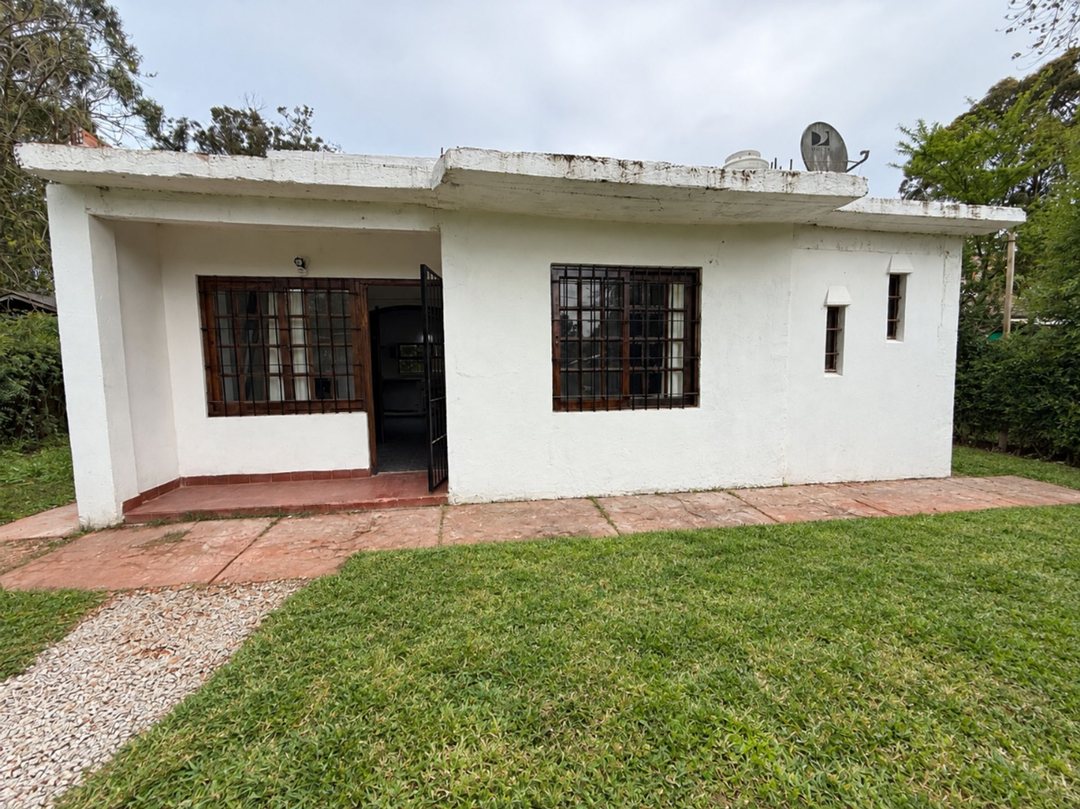 VENTA - Casa 2 dorm. con gran terreno - Las Dalias