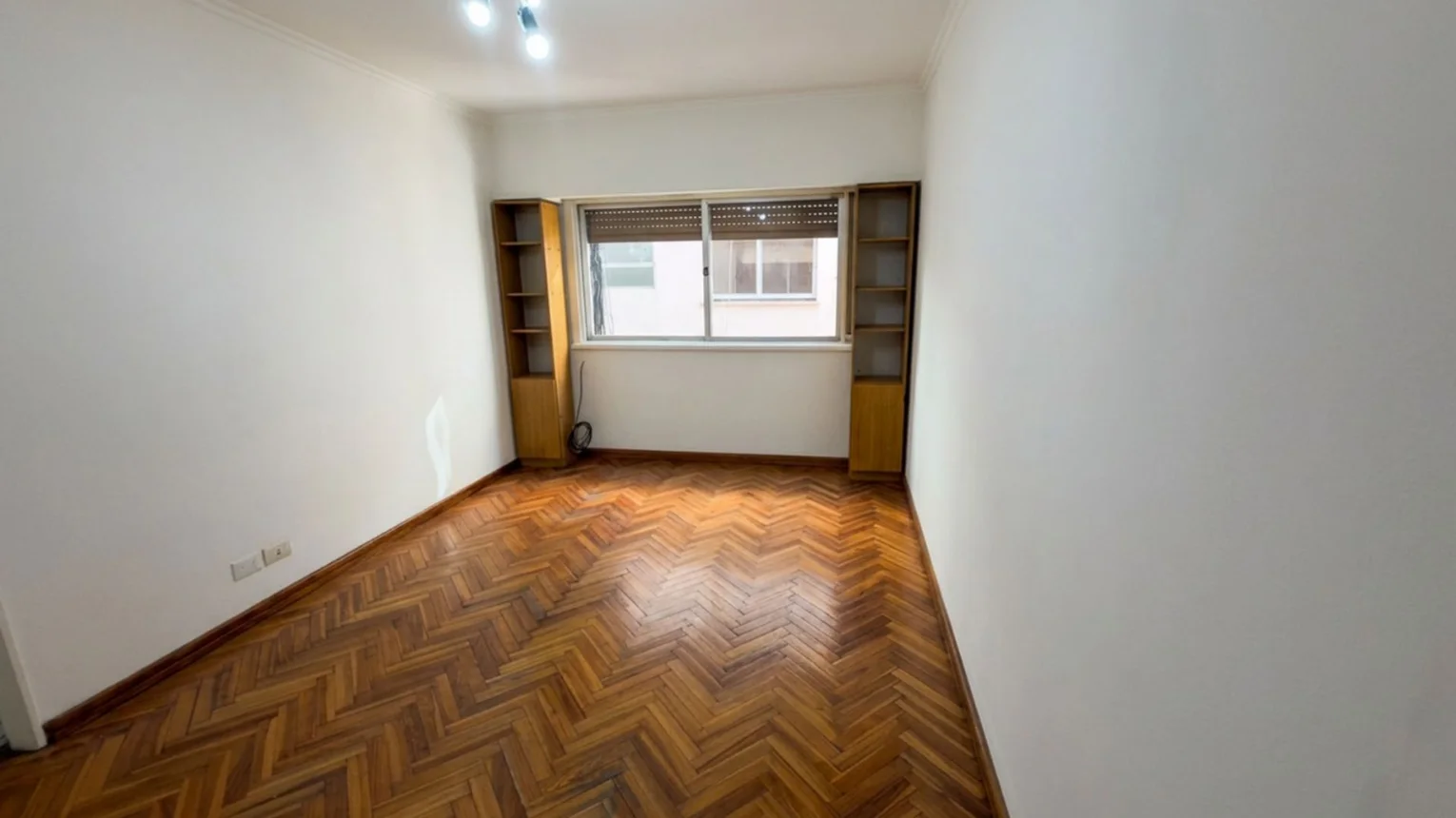 Departamento de 3 ambientes en alquiler en Lanús Oeste, Tucumán 0, foto 2