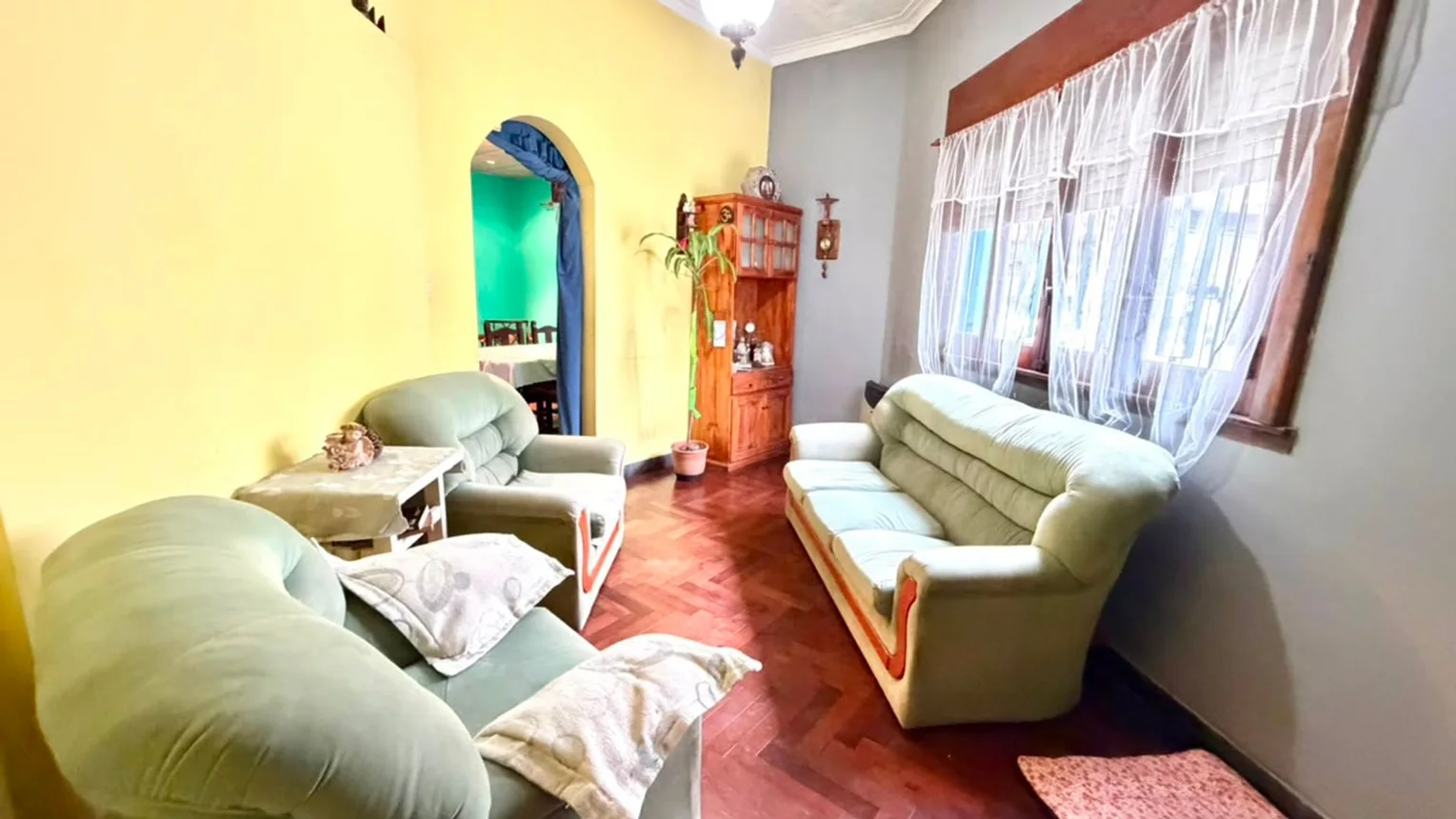 Casa en venta en Quilmes, foto 2