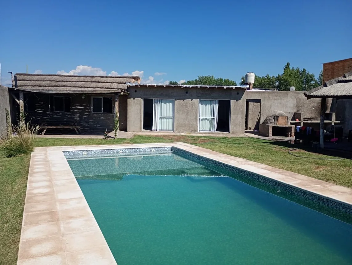 Casa con pileta en venta b° dominios 3 corralitos, foto 1