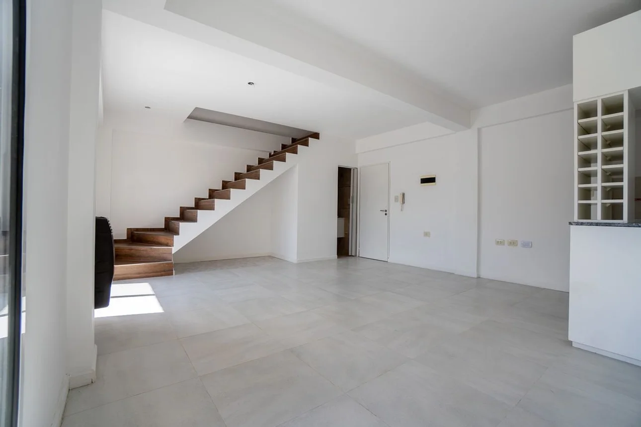 Casa dúplex en venta en La Plata, foto 2