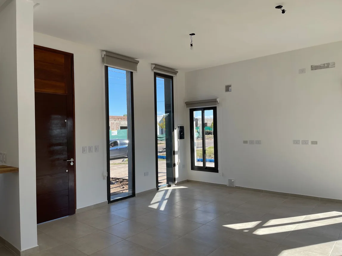 Casa en venta - bº privado la quebrada - luján, foto 2