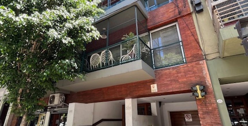 VENTA 4 AMBIENTES AL FRENTE CON BALCON