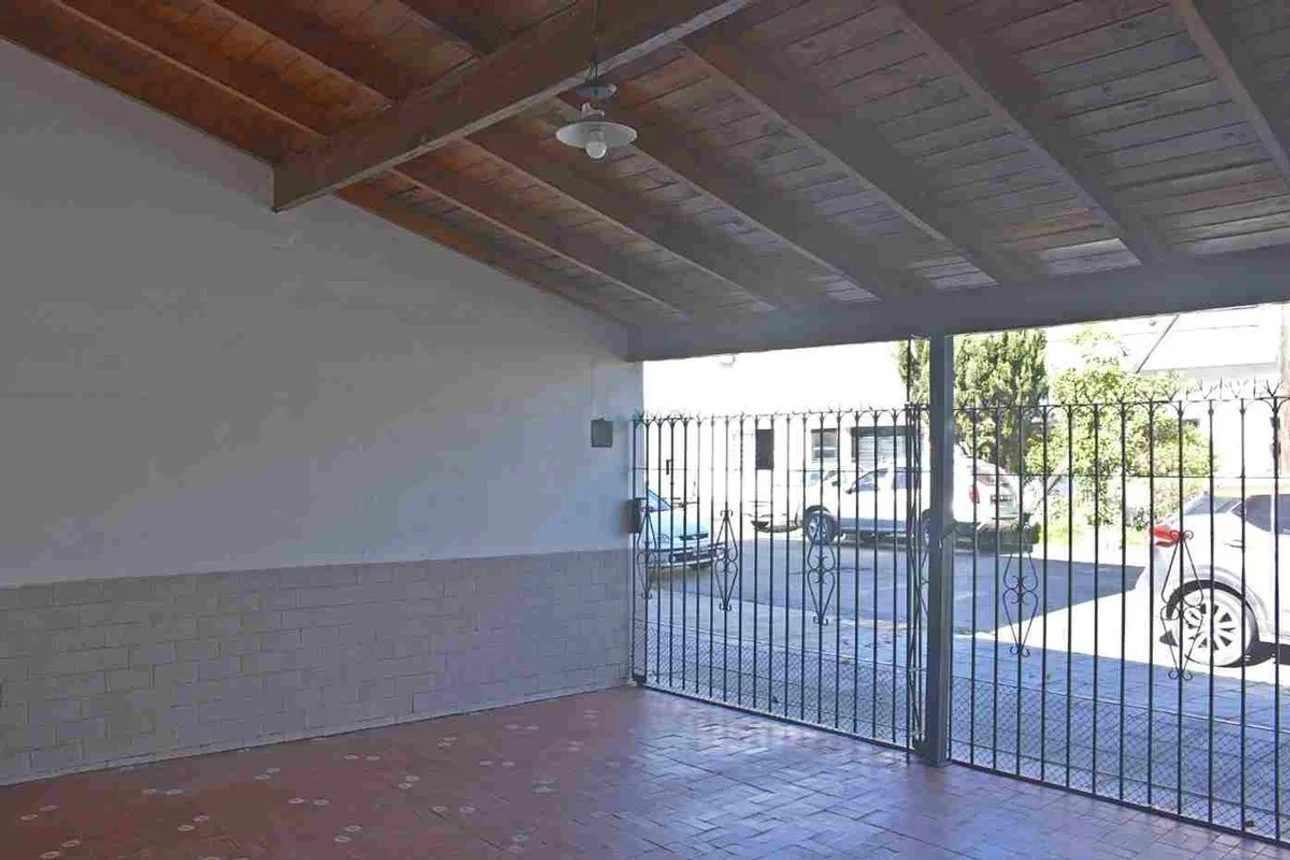 Casa en venta en Valentín Alsina, foto 4