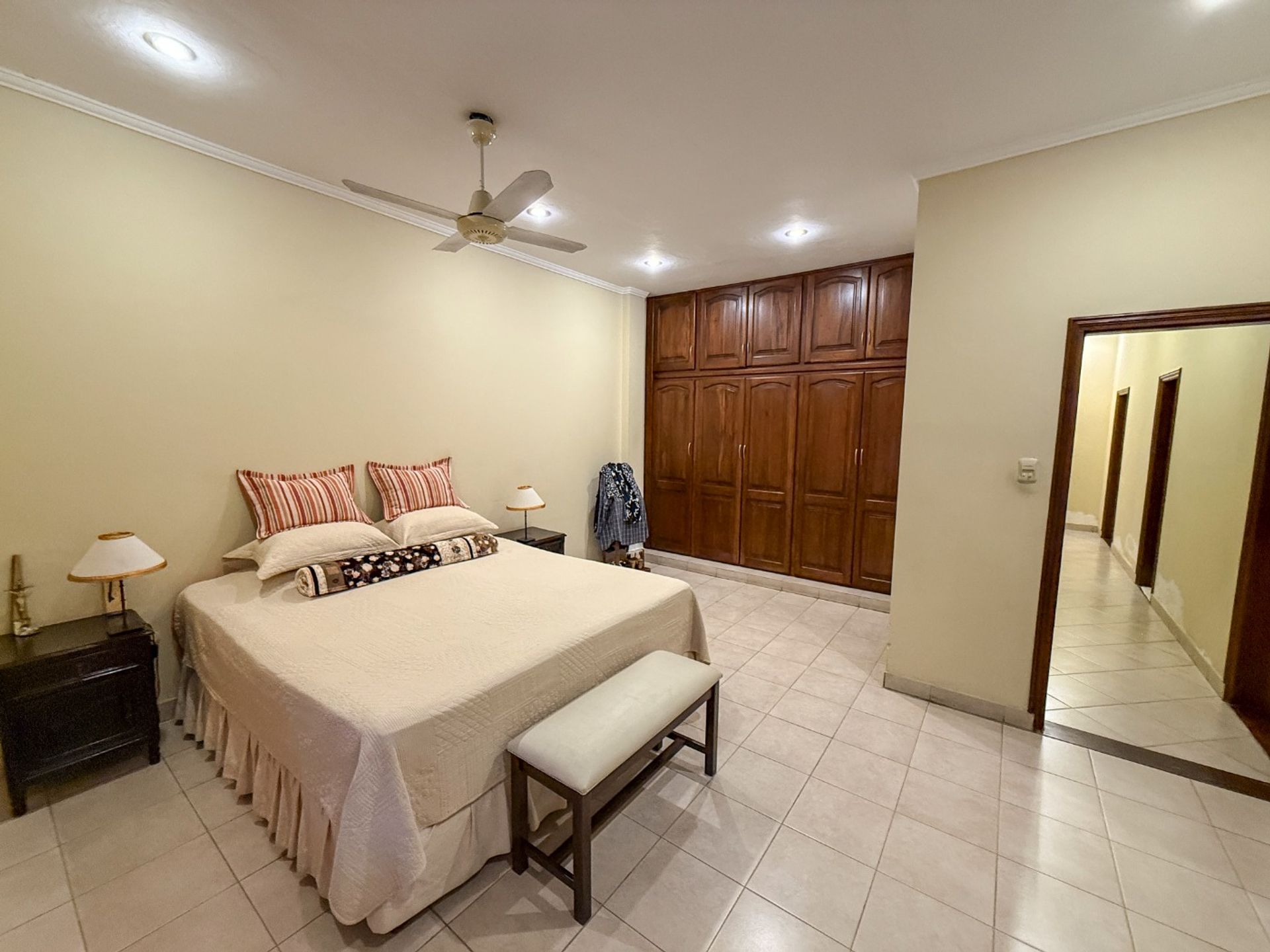 CASA EN VENTA + 2 LOCALES COMERCIAL CENTRO ORAN - foto 14