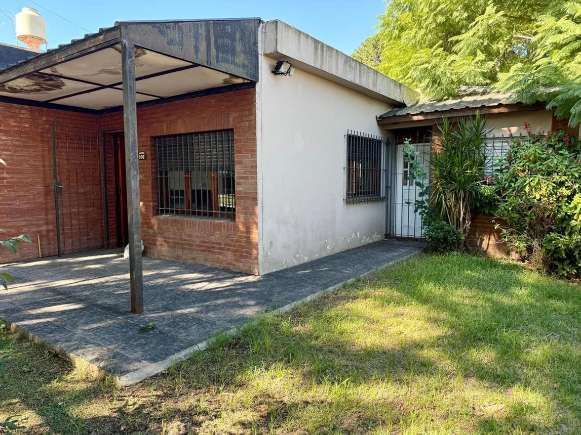 Casa de 3 ambientes en venta en Burzaco, Angel Lupo 100, foto 3