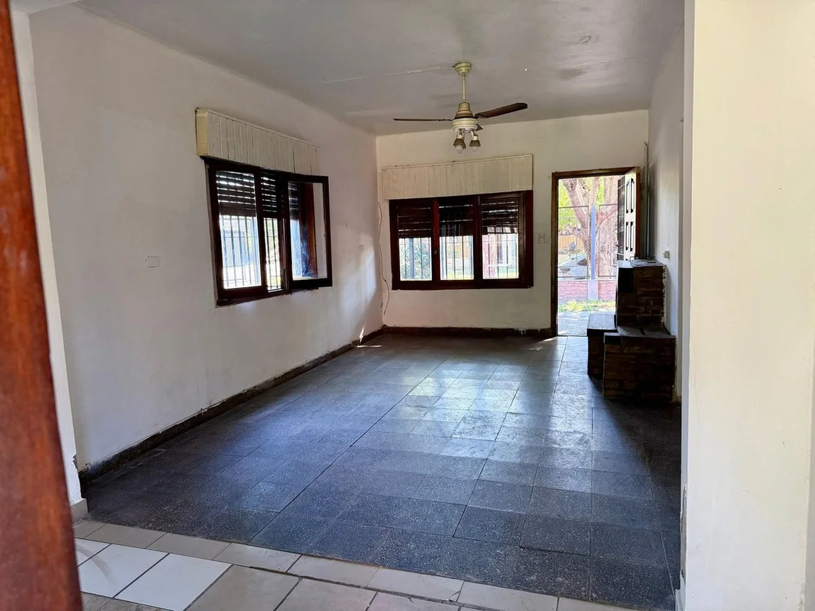Casa de 3 ambientes en venta en Burzaco, Angel Lupo 100, foto 2