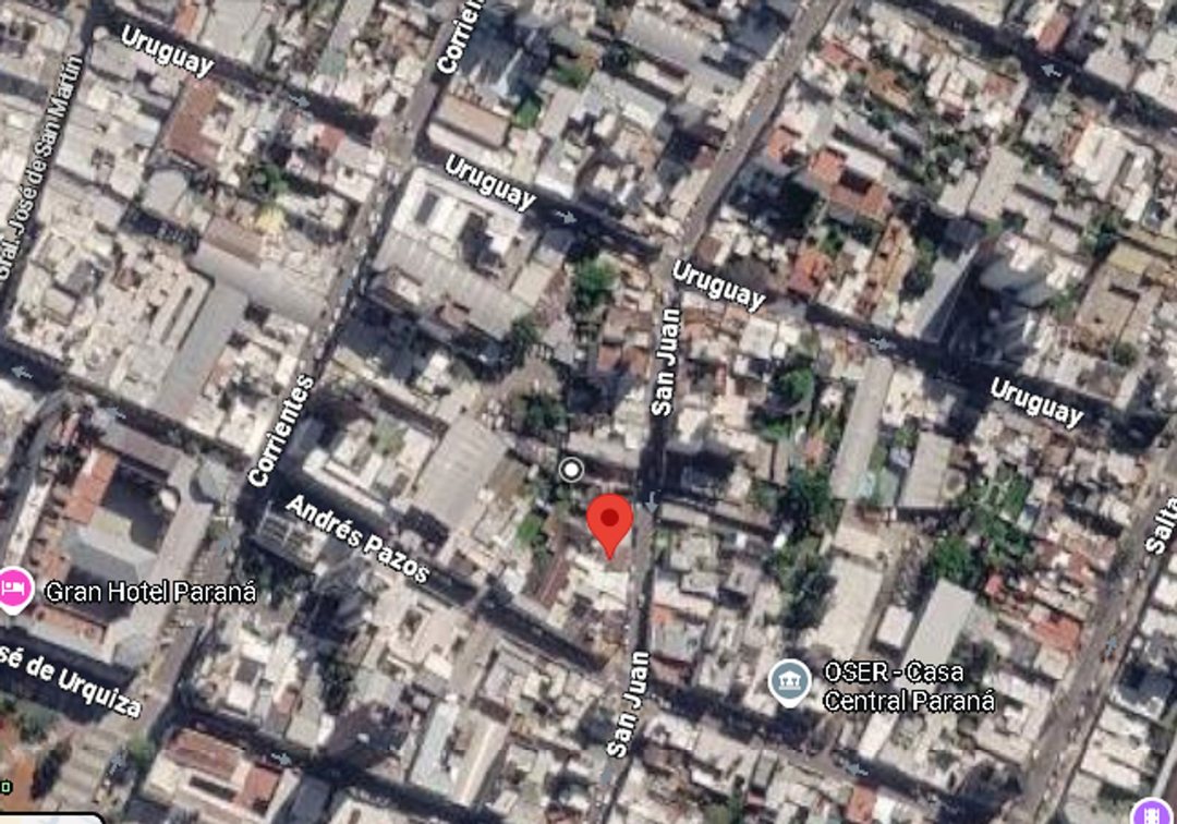 Casa dos planta + local + cochera