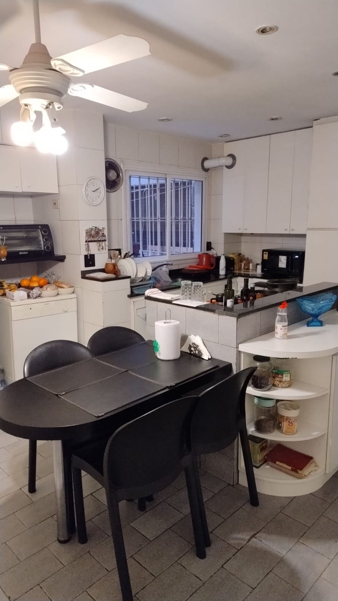 VENTA 4 AMBIENTES CON DEPENDENCIA COLEGIALES