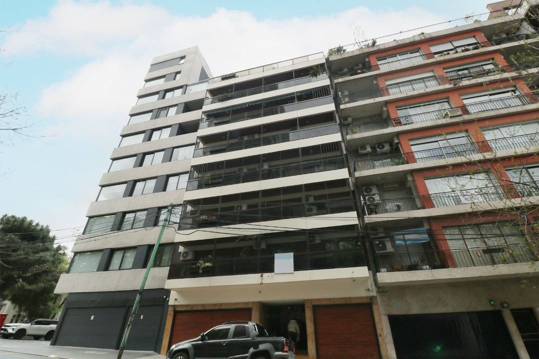 Venta 4 Ambientes con Dependencia Colegiales