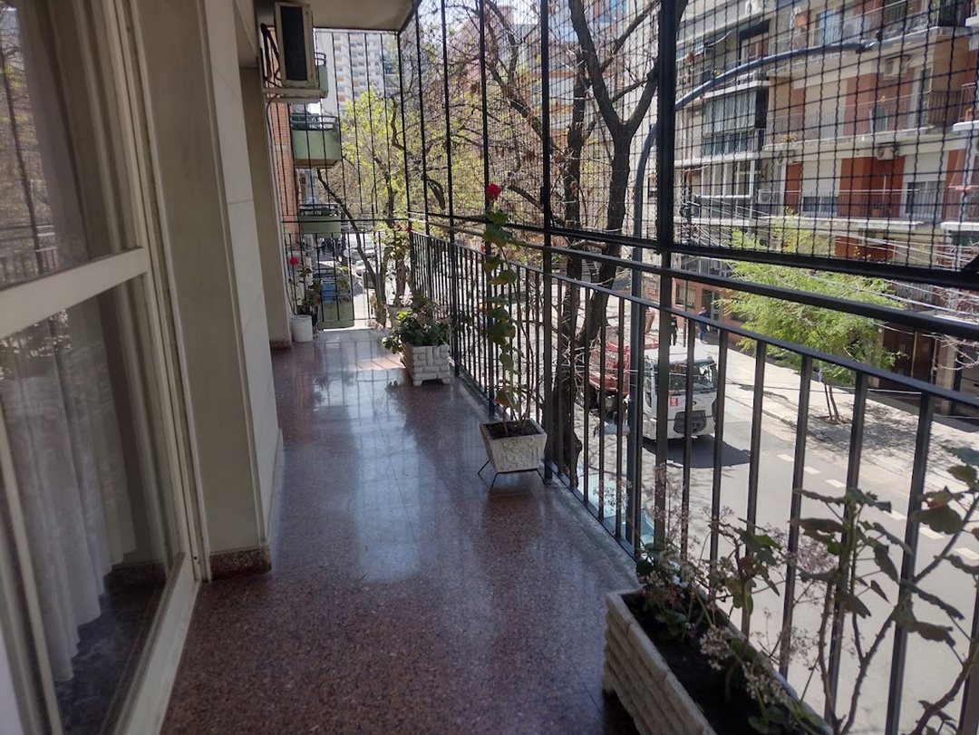 COLEGIALES: VENTA NUDA PROP 3 AMB+DEP+BALCON+COCH