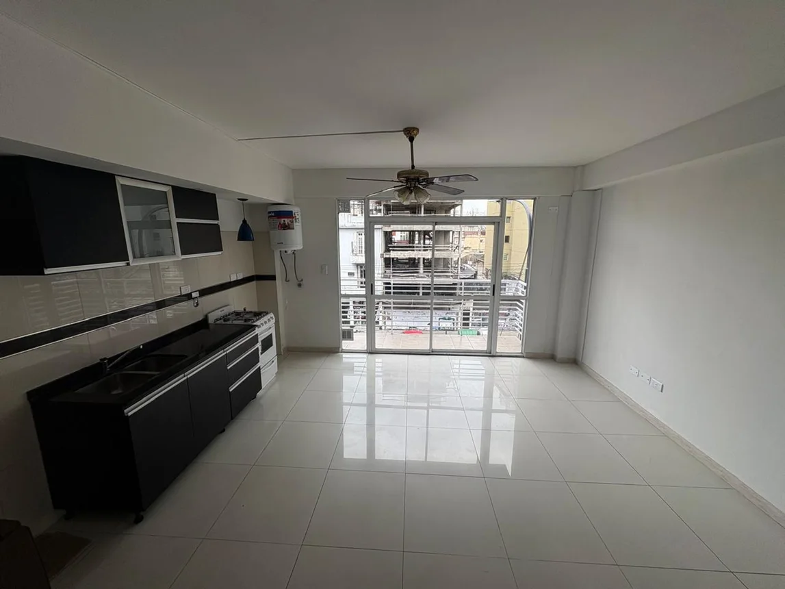 Departamento de 2 ambientes en venta en Liniers, Avenida Rivadavia 10500, foto 3