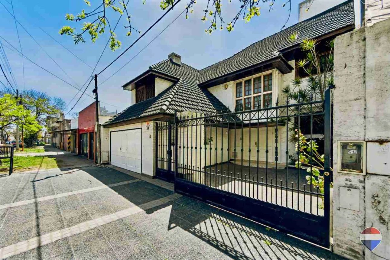 Casa en venta en La Plata, foto 2