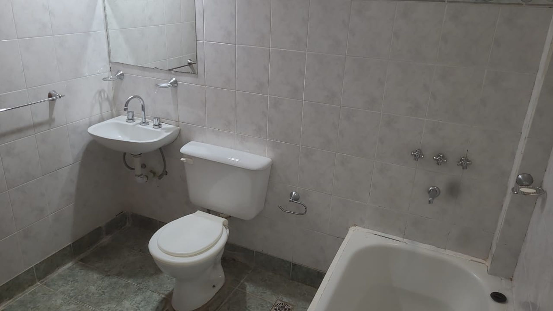 CASA VENTA O PERMUTA B° EL TRIBUNO APTA CREDITO - foto 16