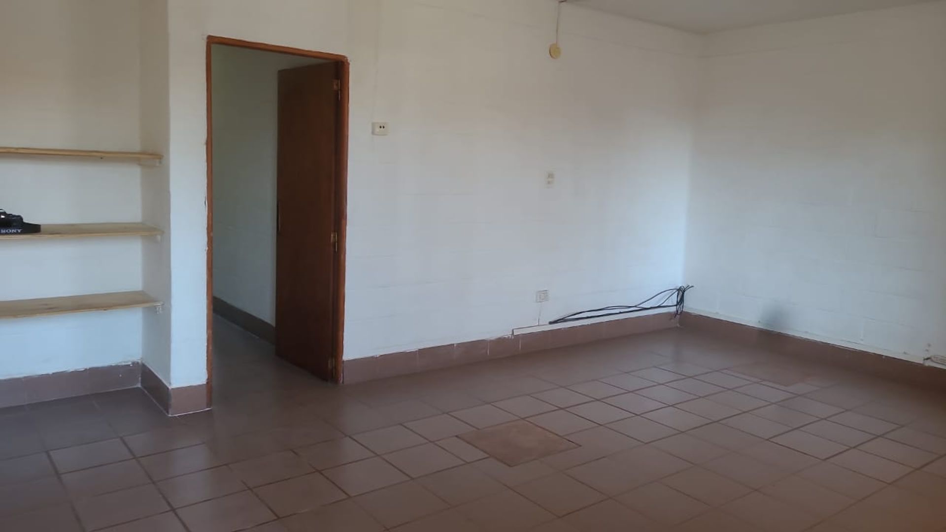CASA VENTA O PERMUTA B° EL TRIBUNO APTA CREDITO - foto 4