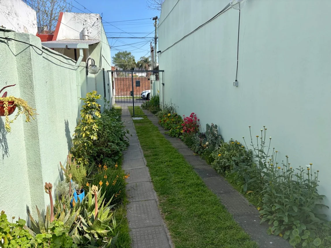 PH de 3 ambientes en venta en Castelar, Navarro 1500, foto 2