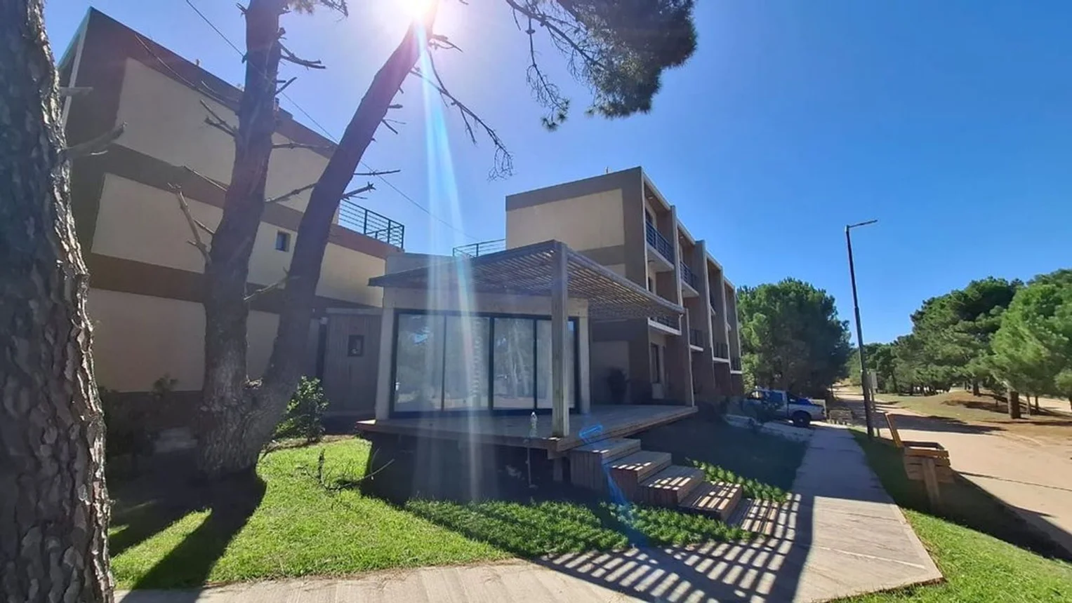 Casa tríplex de 4 ambientes en venta en Pinamar, Boulevard Icaro 1500, foto 4