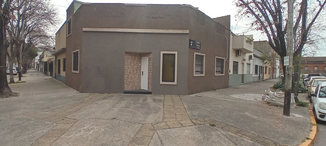 VENTA CASA 3 AMBIENTES LINIERS PATIO TERRAZA
