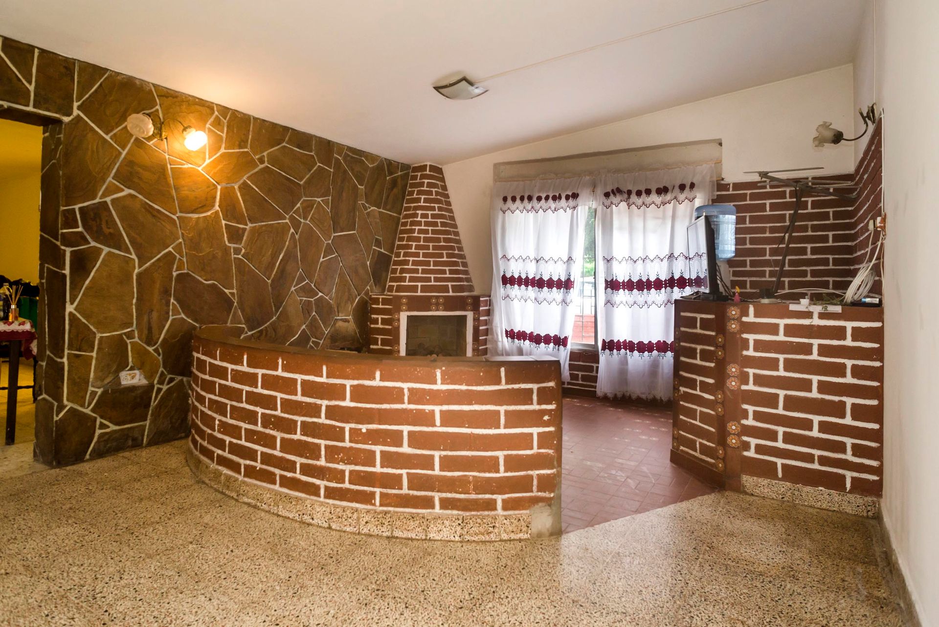 CASA EN VENTA B° SANTA LUCIA APTA CREDITO - foto 4