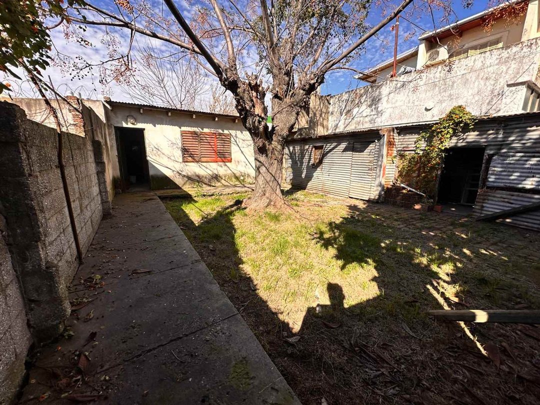 CASA EN VENTA LA PLATA A RECICLAR