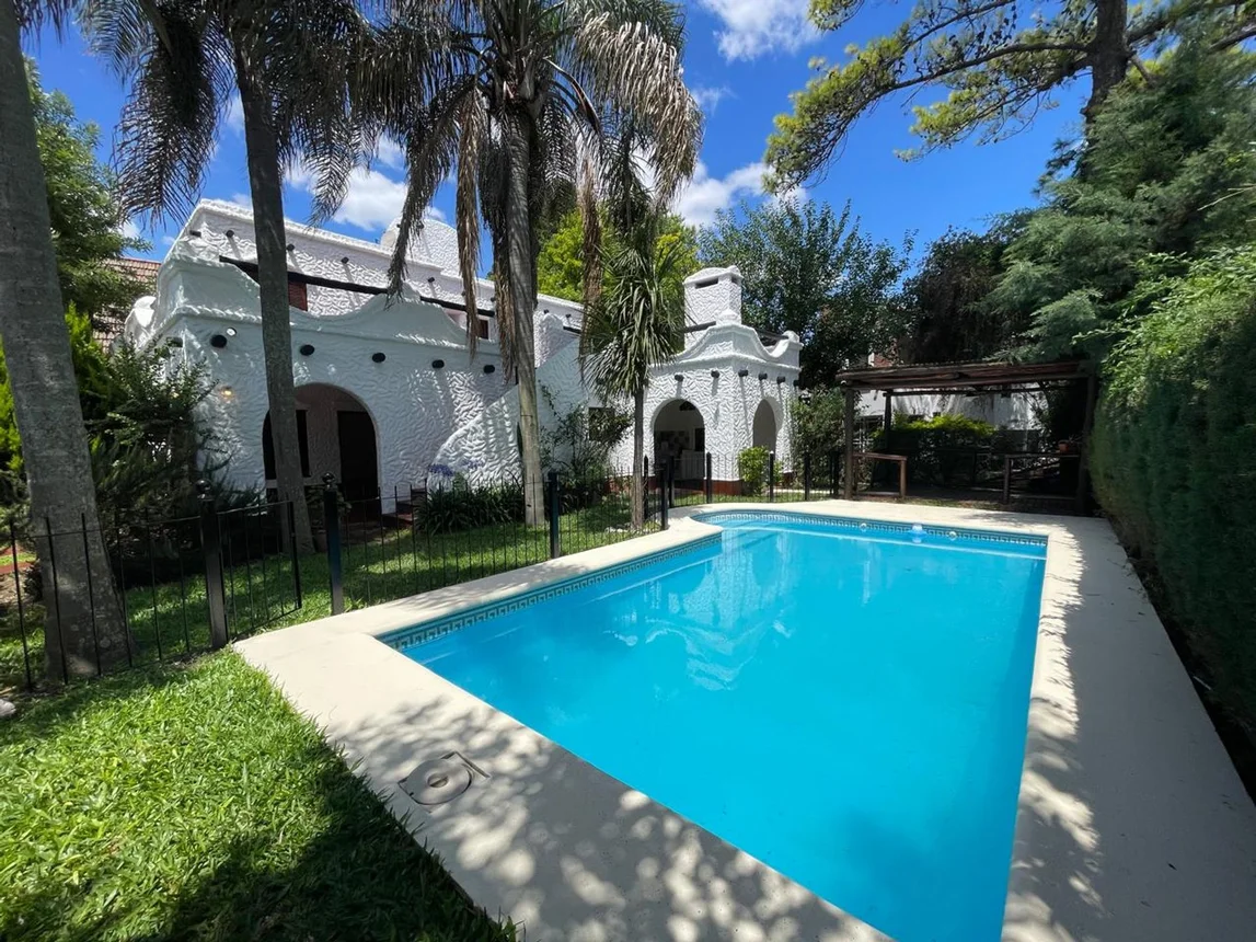Casa de 5 ambientes en venta en Belén de Escobar, Club Privado Loma Verde 0