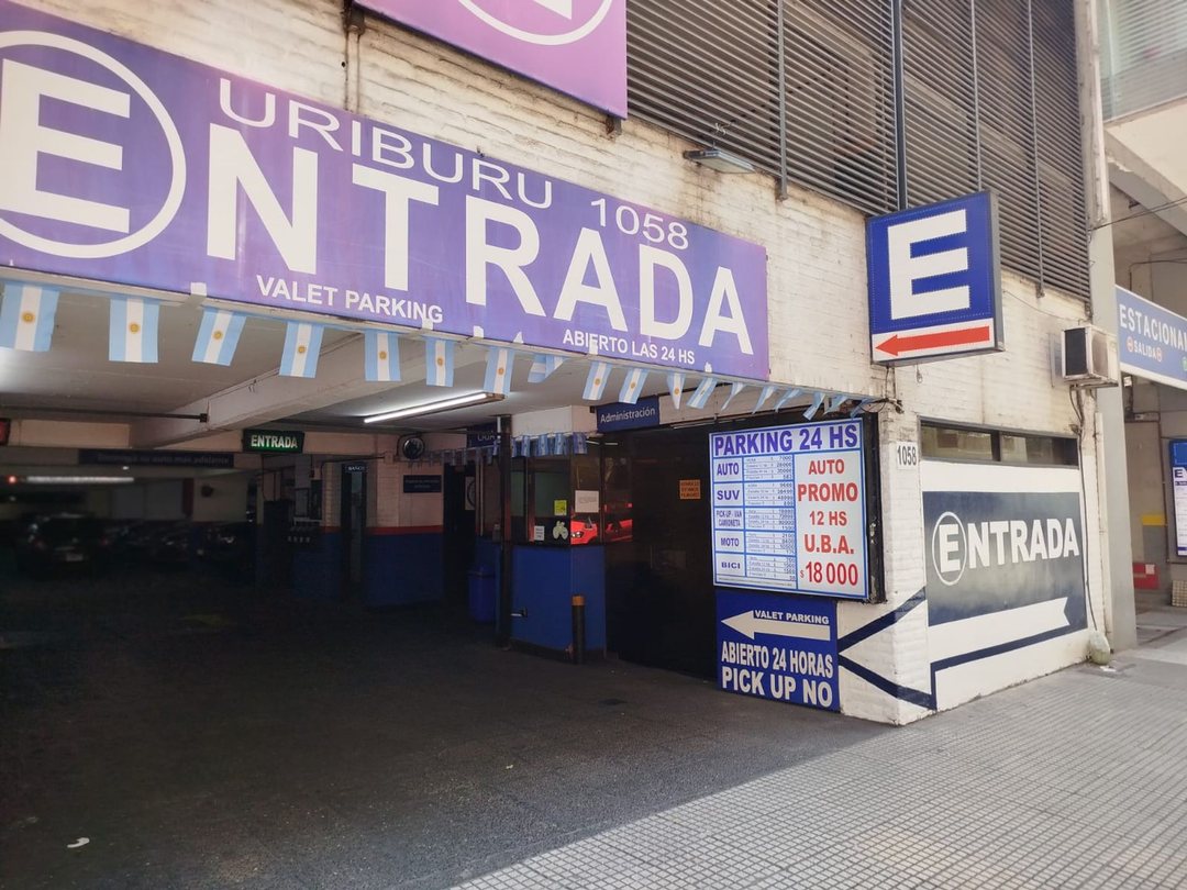 Cochera Recioleta Uriburi 1000 MUY bajas expensas