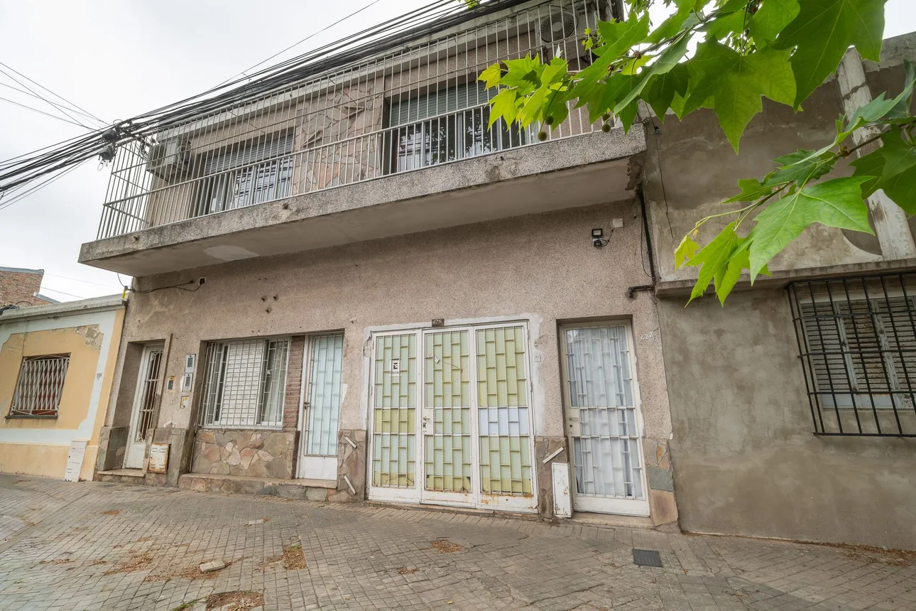 Casa de 3 ambientes en venta en Rosario, Castellanos 400