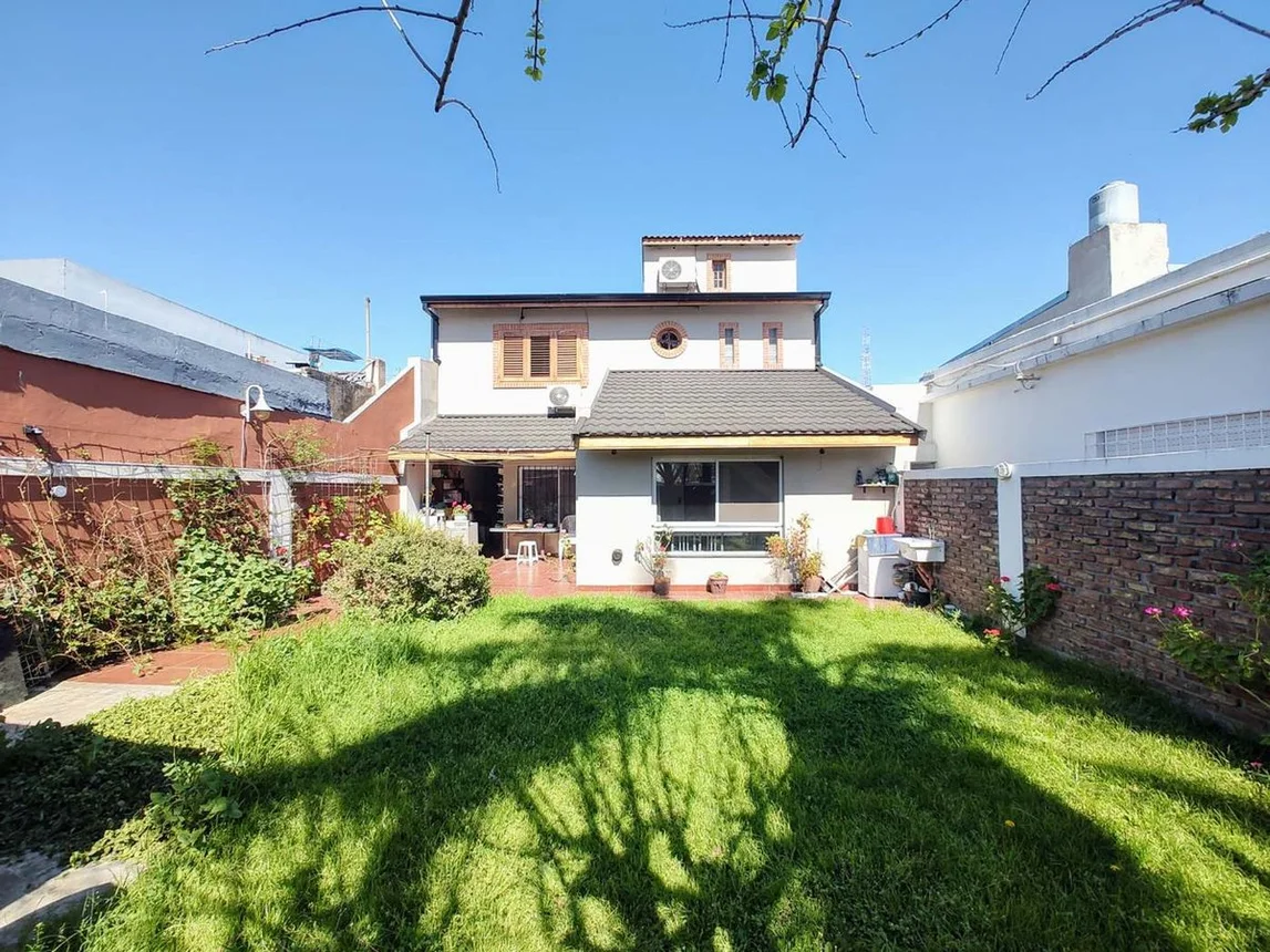 Casa en venta en Quilmes, foto 3