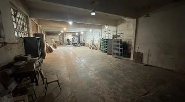 VENTA DE EXCELENTE GALPÓN EN CASEROS