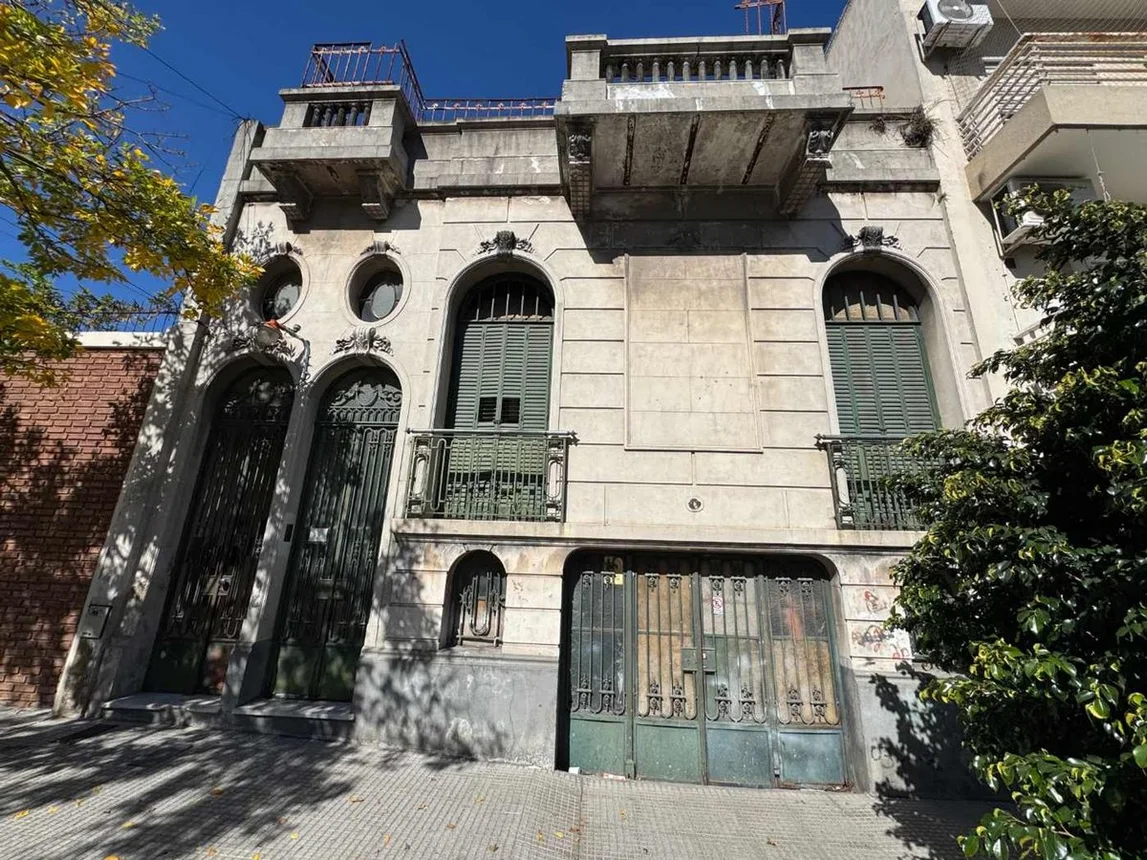 PH de 6 ambientes en venta en Boedo, Tarija 4200