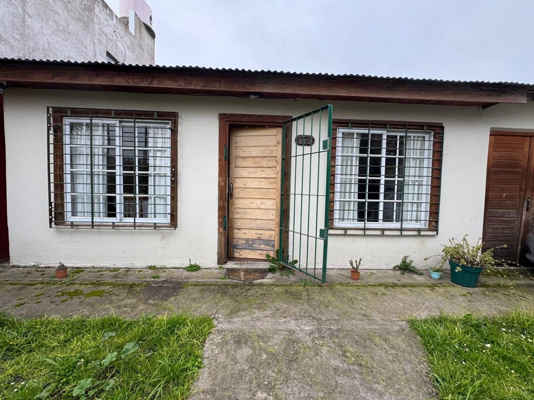 VENTA CASA 2 AMB LOTE PROPIO BARRIO SAN ANTONIO