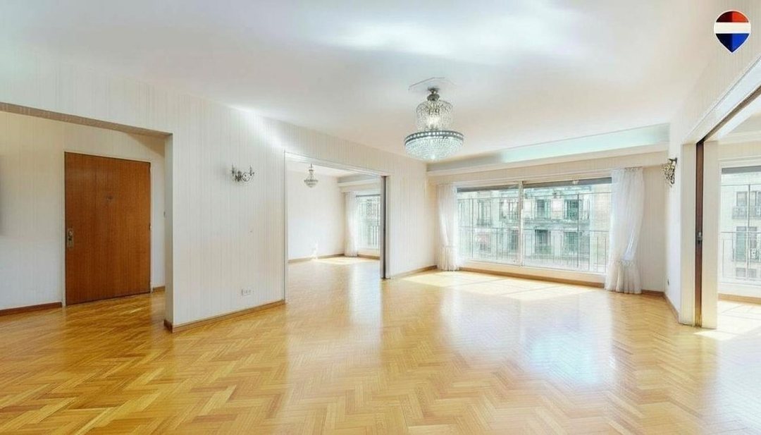 Venta Piso en Recoleta con Balcón