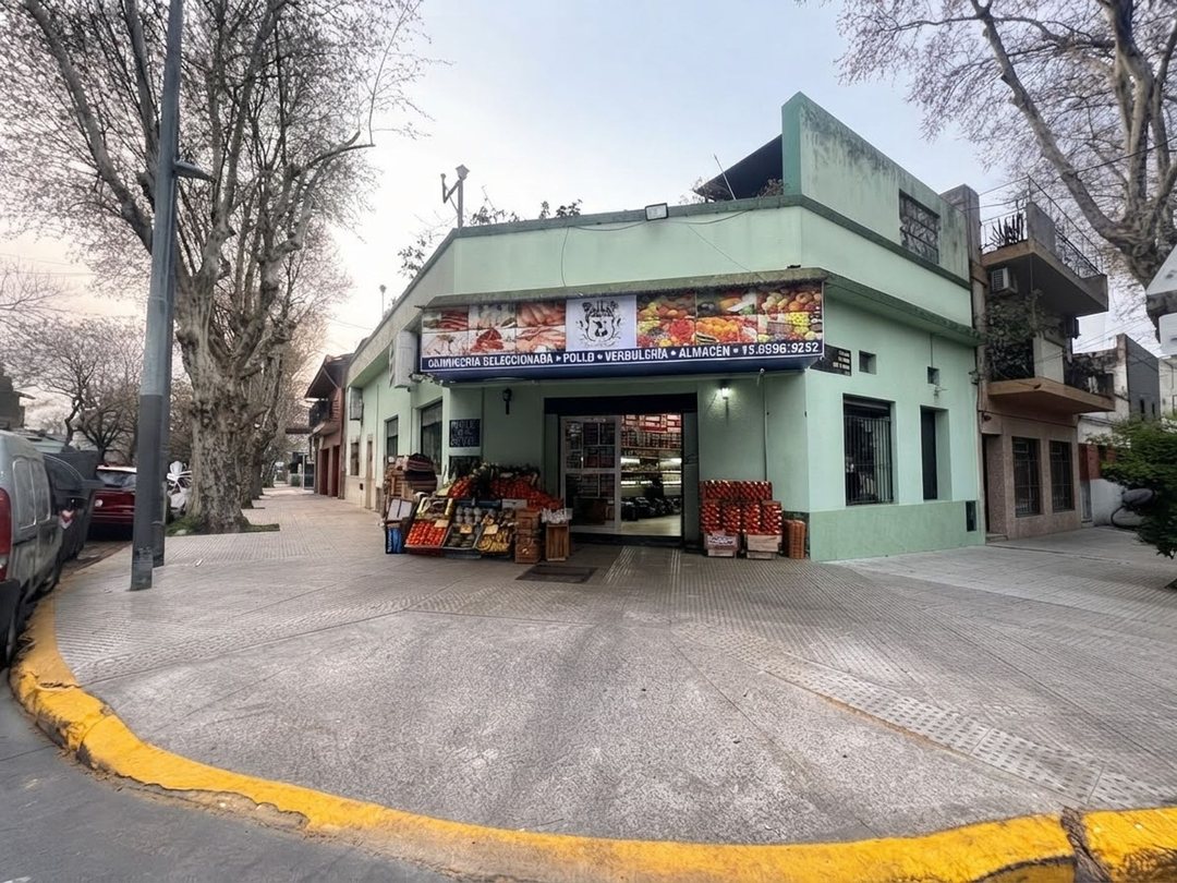 LOCAL CHACARITA 2 BAÑOS SOTANO Y ENTREPISO