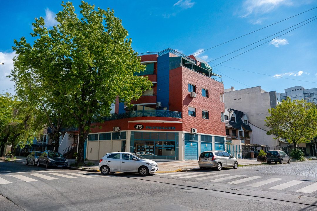Depto 2 Amb en V. Urquiza con Balcon Aterrazado