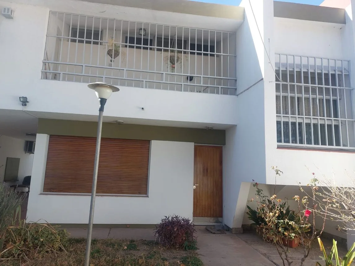 Casa en venta en Godoy Cruz, foto 2
