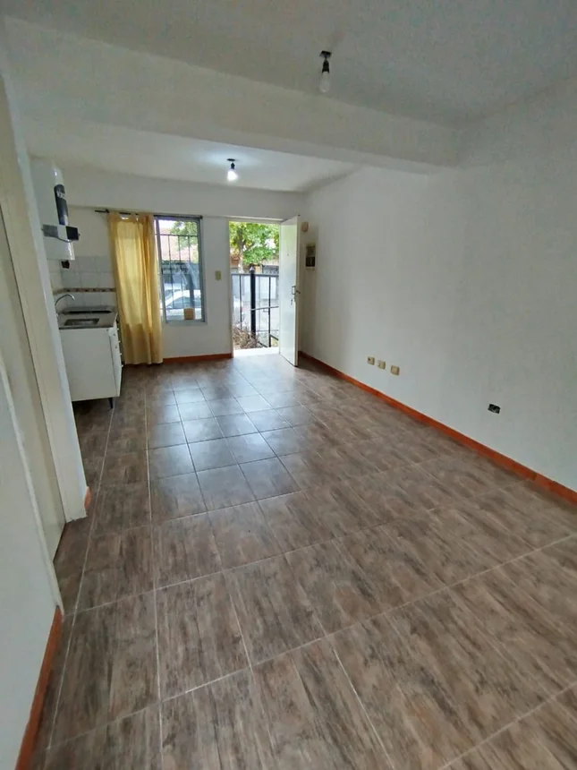 Monoambiente en venta en Castelar, Mercedes 1000