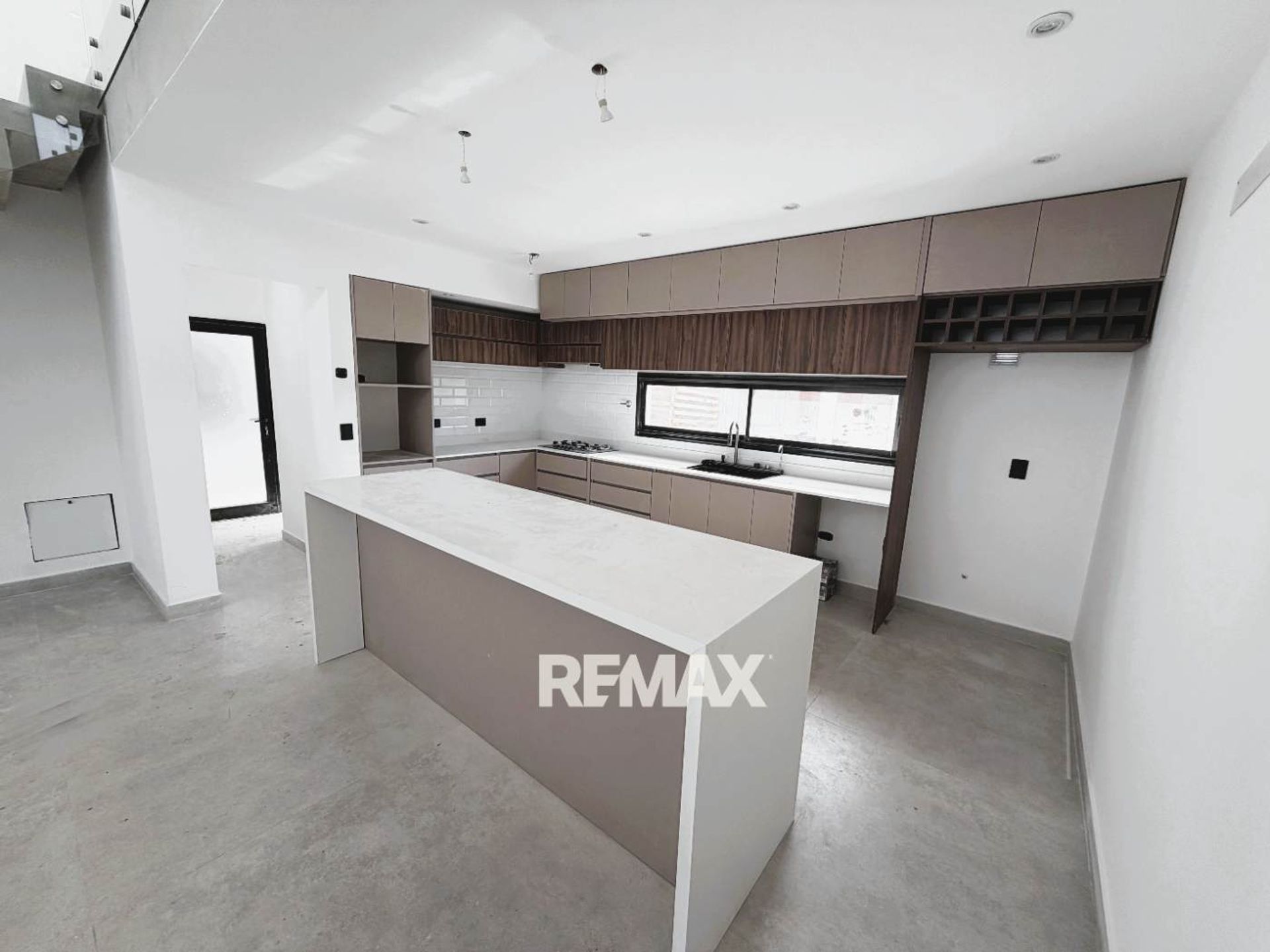 Foto 10 — VENTA  CASA A ESTRENAR 4 DORM CON PILETA PILAR