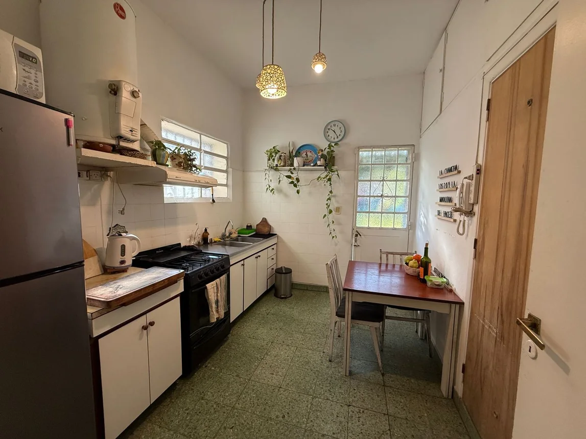 Casa en venta en Quilmes, foto 2