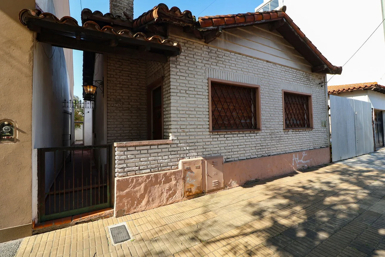 Casa de 5 ambientes en venta en Villa Ballester, Enrique Marengo 3700