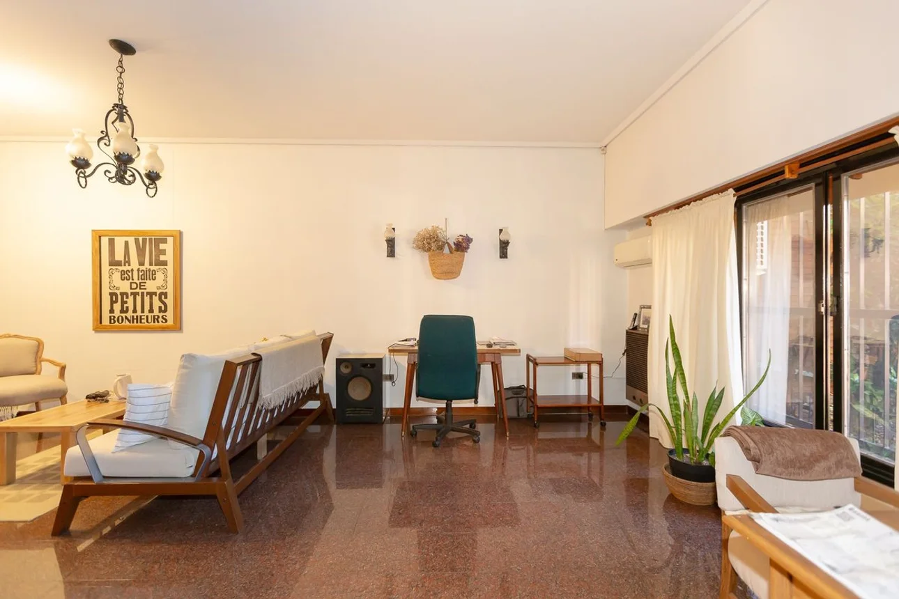 Casa de 5 ambientes en venta en Caseros, Nuestra Señora de la Merced 5000, foto 2