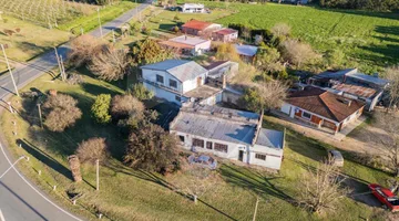 VENTA 2 CASAS, APTO Y LOCAL EN CANELÓN CHICO