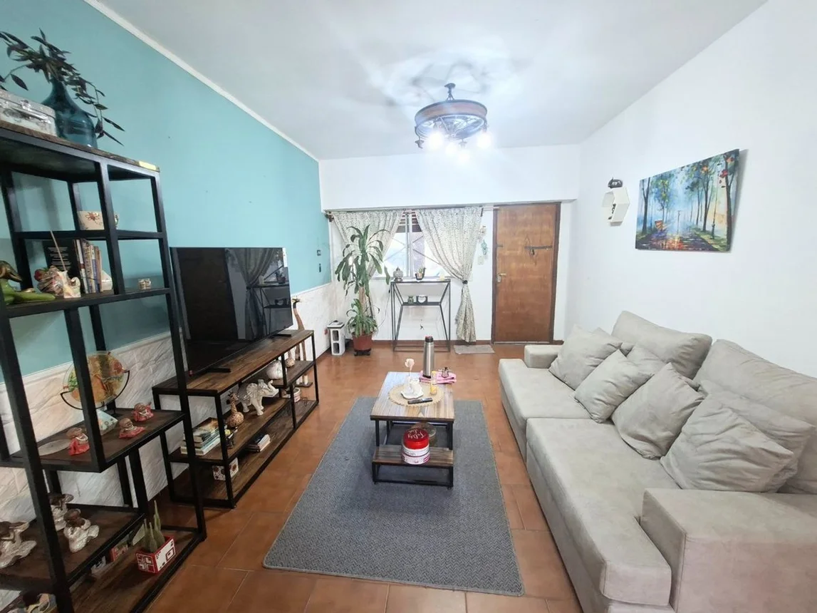 Casa en venta en Ezpeleta Este, Asunción 4600