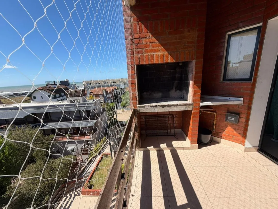 Dúplex de 5 ambientes en venta en Pinamar, Del Odiseo 600, foto 3