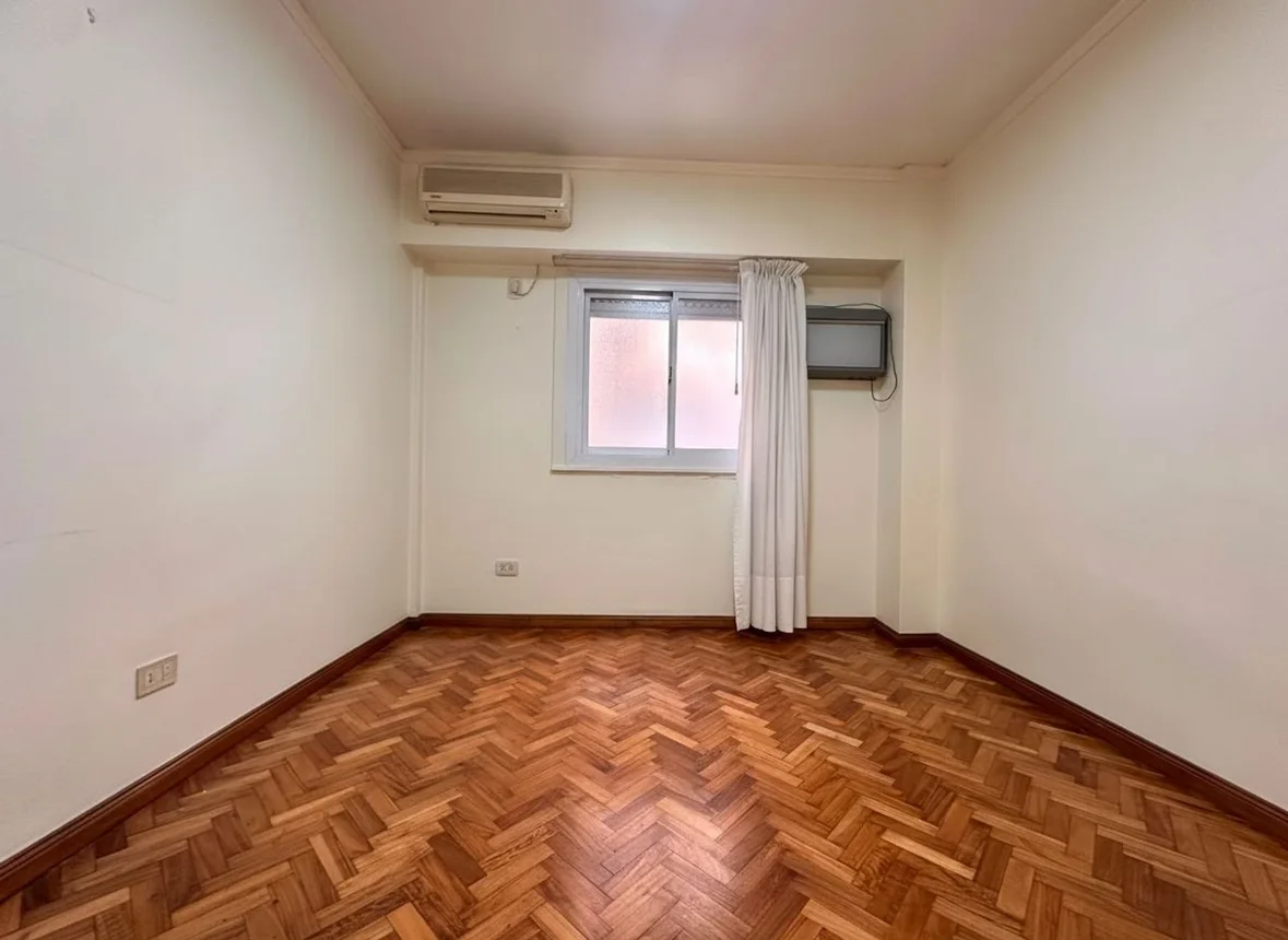 Departamento de 2 ambientes en venta en Retiro, Paraguay 1200