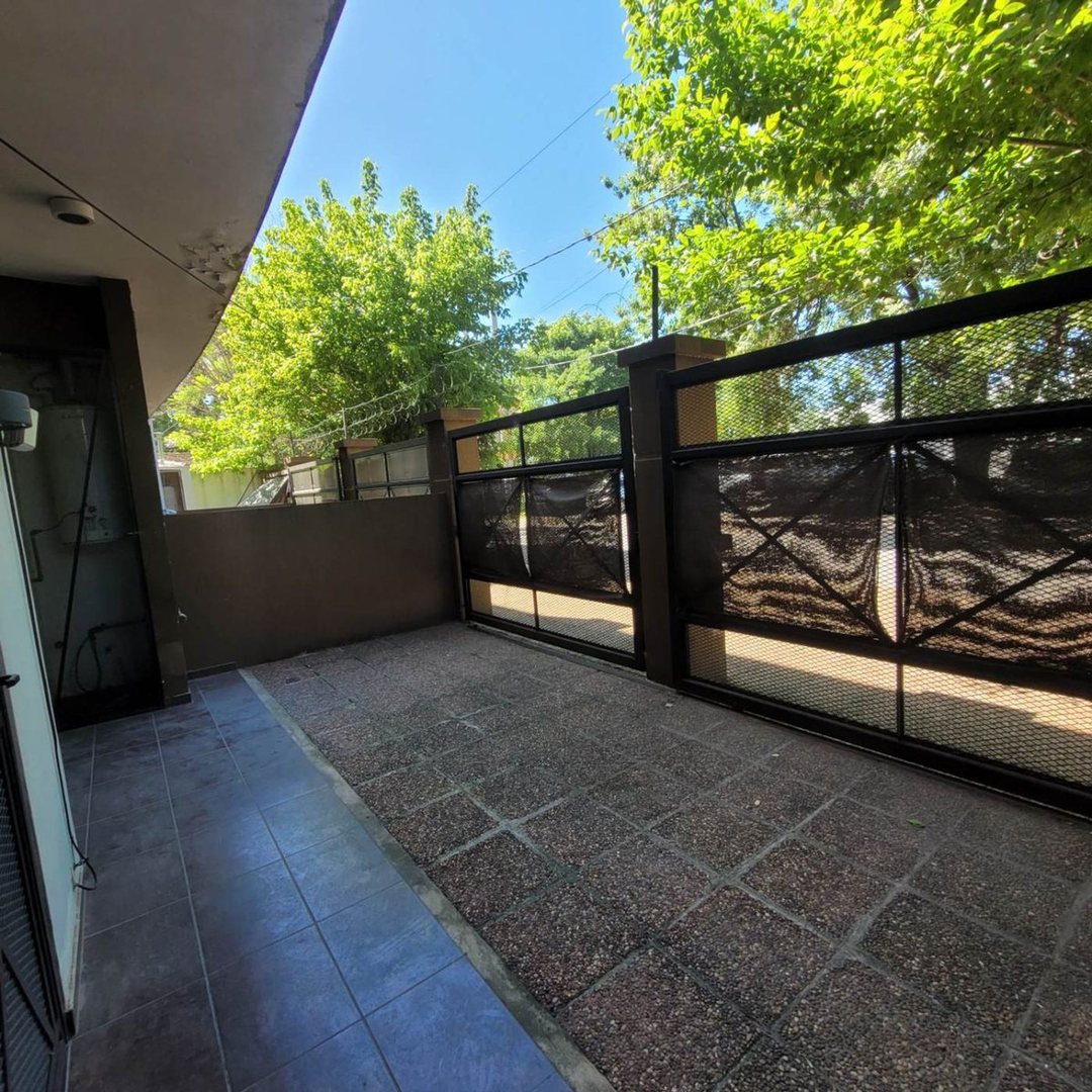 Venta DepartamentoTurdera 2 amb. Patio-Cochera