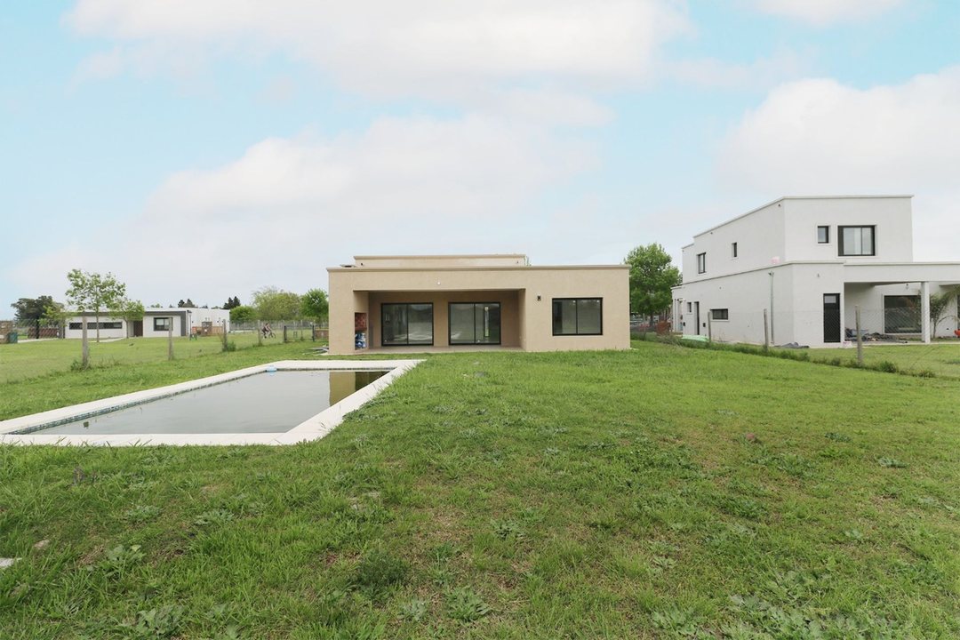 ALQUILER CASA | BARRIO SAN SEBASTIAN | AREA 1